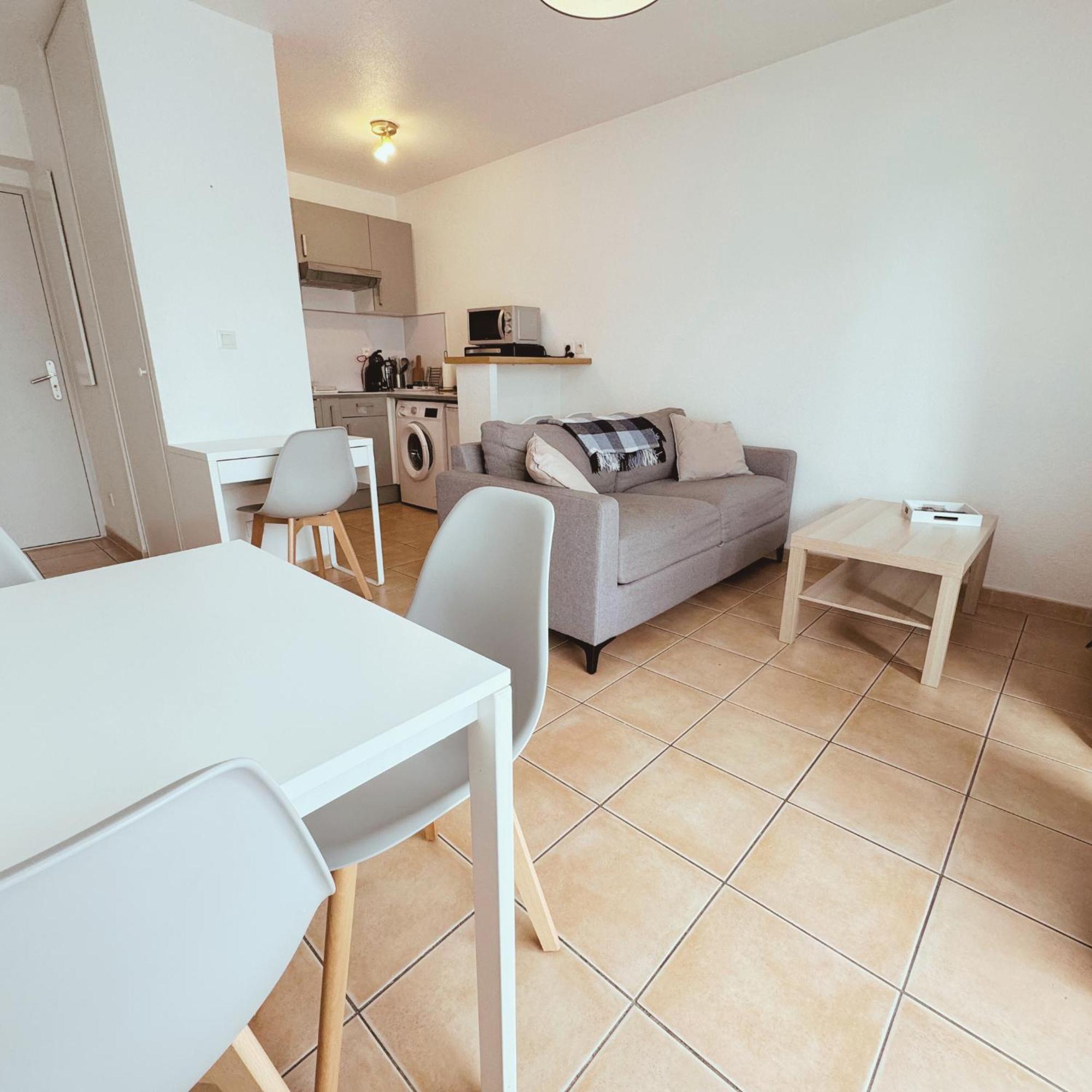 Appartement Residence Prive Avec Parking Wifi Clim Piscine Avinyon Dış mekan fotoğraf