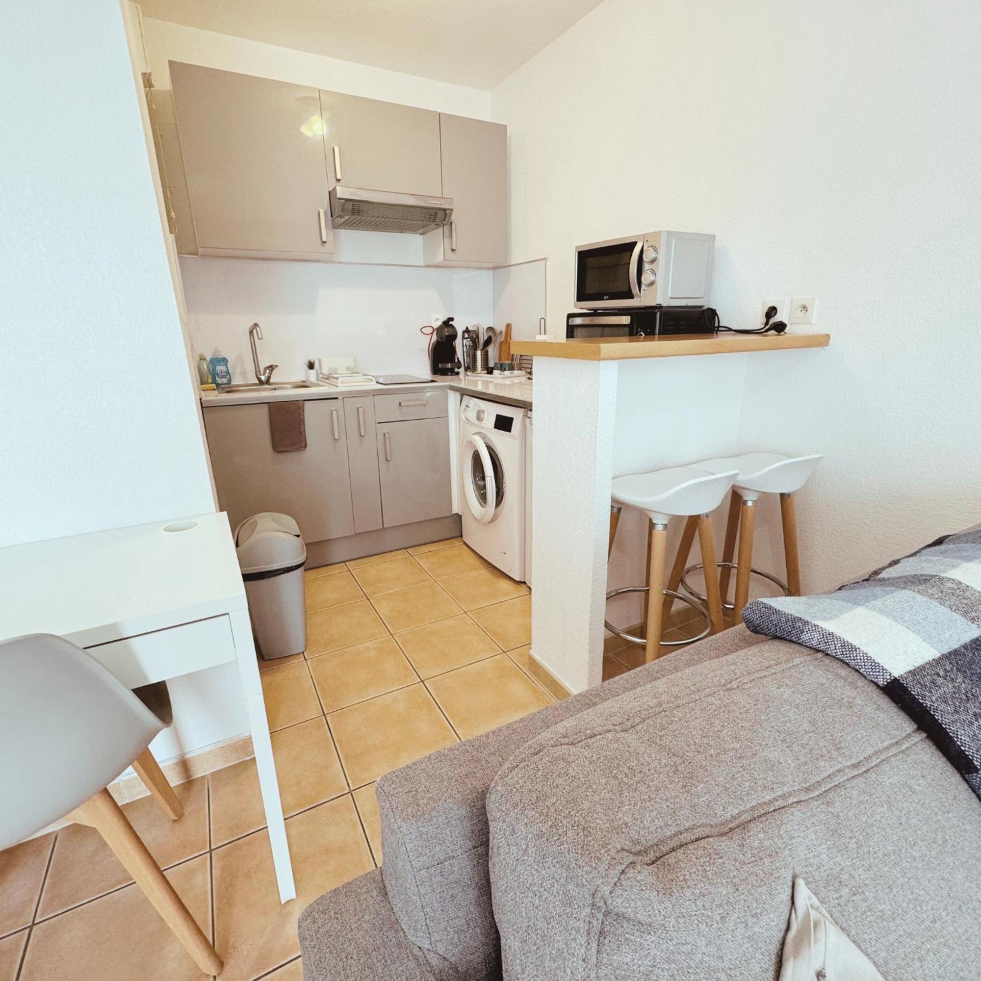 Appartement Residence Prive Avec Parking Wifi Clim Piscine Avinyon Dış mekan fotoğraf